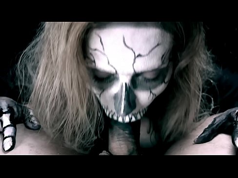 ❤️ Demon nighean sucking cock le a beul dubh agus slugadh cum. ❤❌  Bhidio porn  leinn gd.liporno.ru
