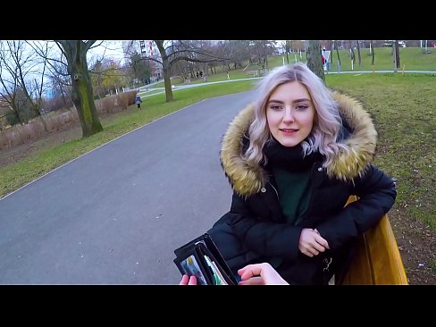 ❤️ Swallows hot cum coigreach airson airgead - blowjob anns a 'phàirc le Eva Elfie ❤❌  Bhidio porn  leinn gd.liporno.ru